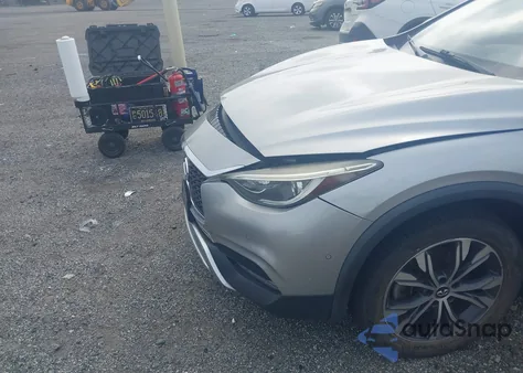 2017 Infiniti Qx30 Premium из США, поврежденный, VIN SJKCH5CR4HA032224